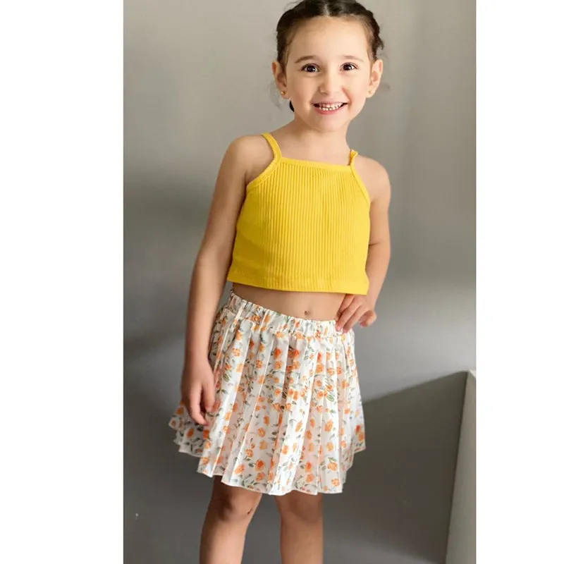 3pcs Toddler Girl Sweet Ribbed Crop Camisole and Floral Print Pleated Skirt & Belt Set