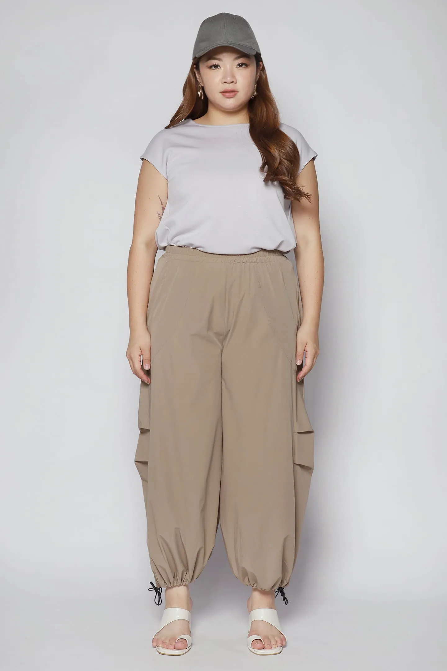 Chantelle Pants in Khaki