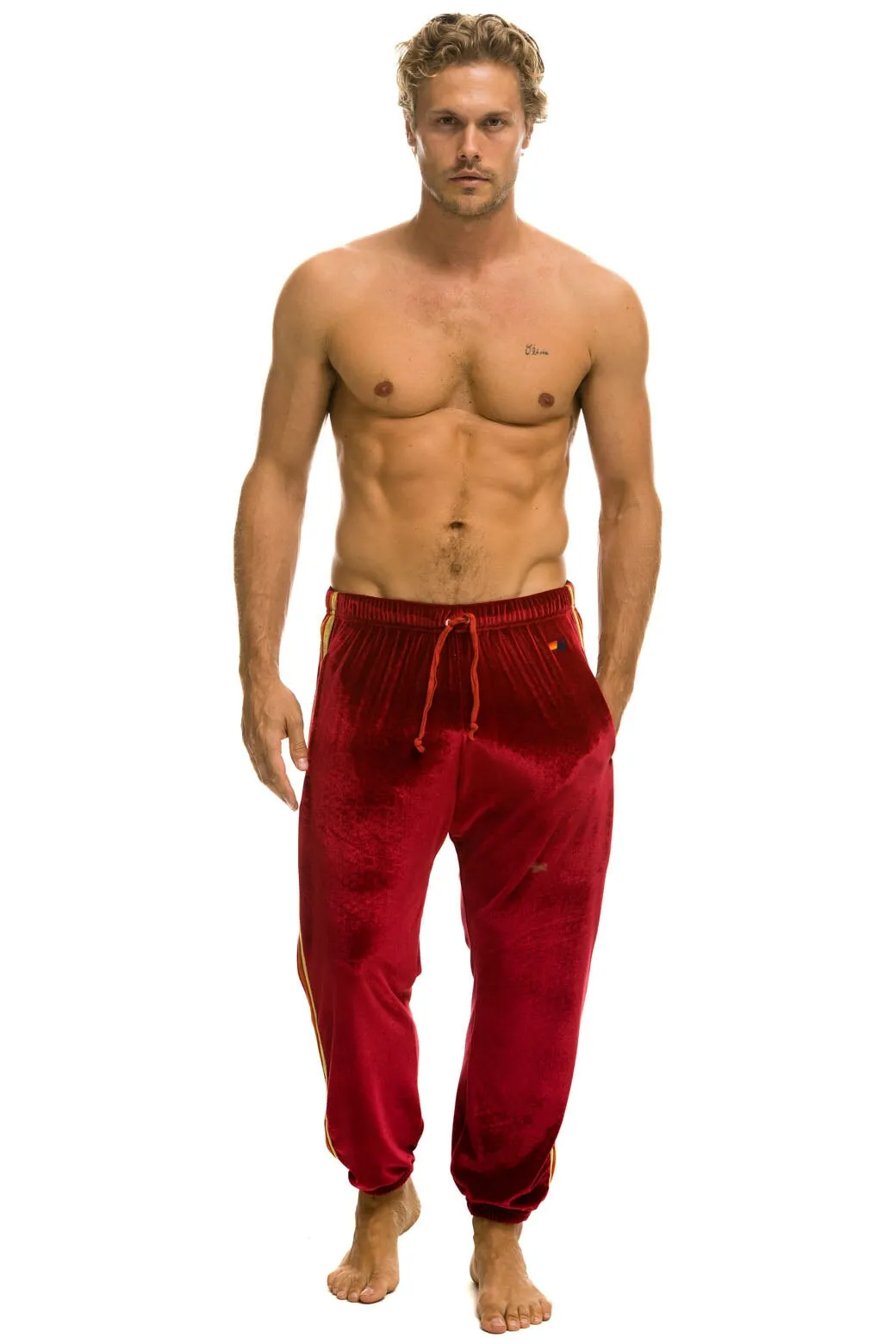 CLASSIC VELVET SWEATPANTS - RED