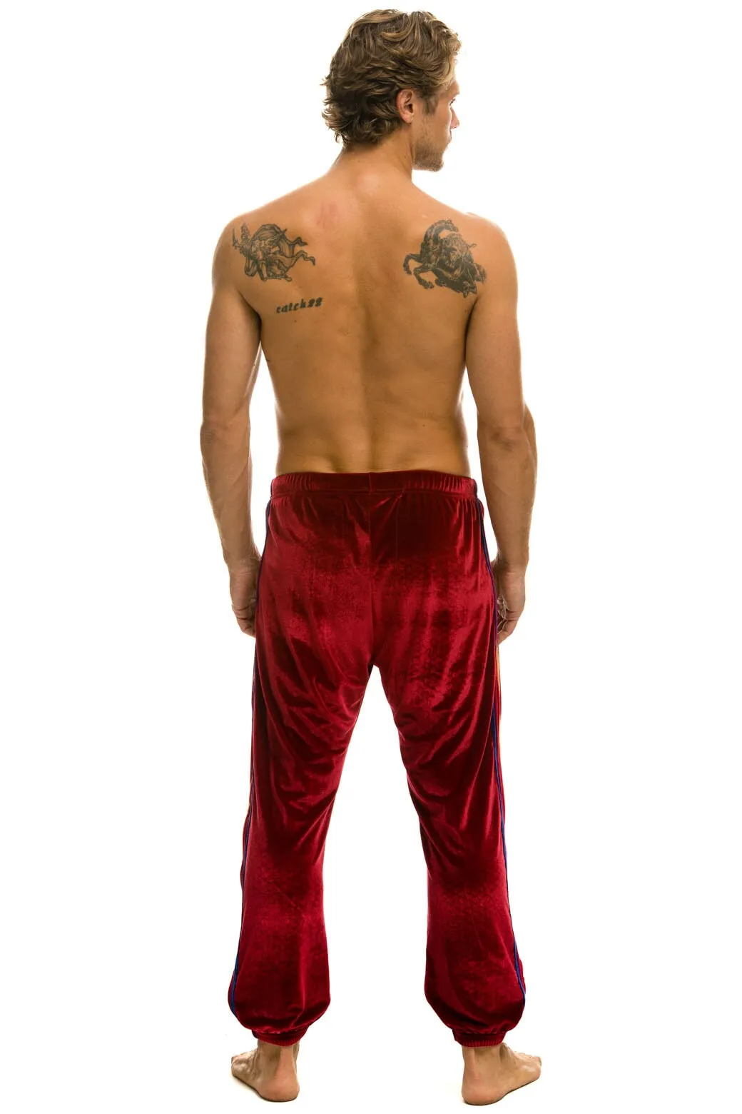 CLASSIC VELVET SWEATPANTS - RED