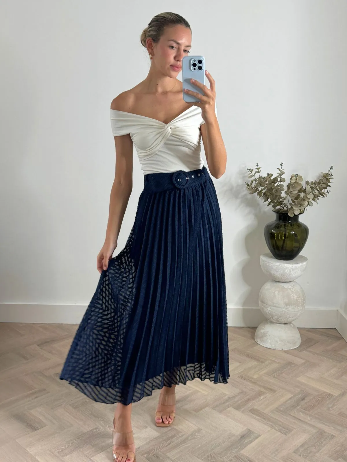 Demi Pleated Midi Skirt / Navy Zig Zag