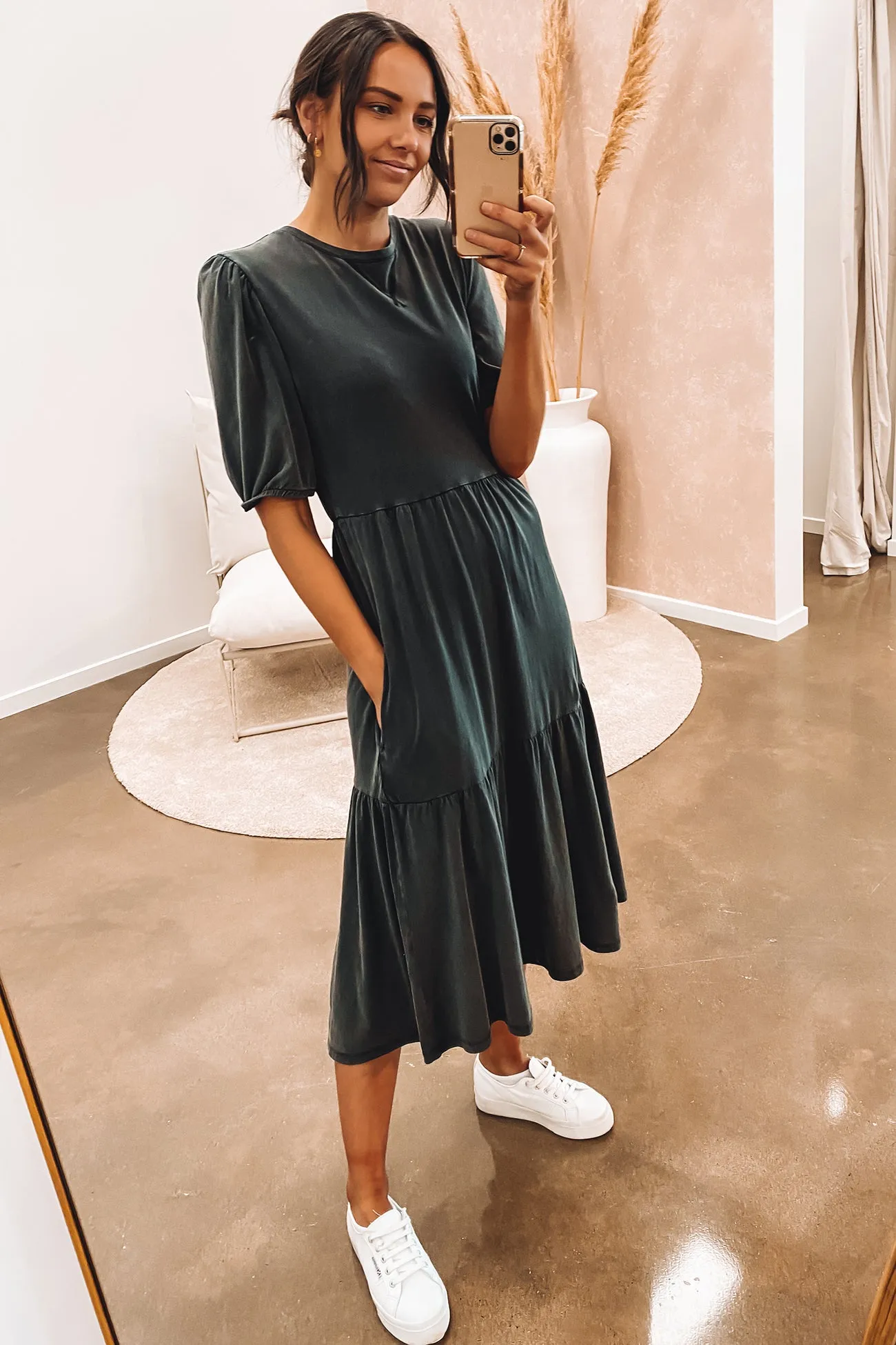 Elsa Tired Midi Dress Washed Black