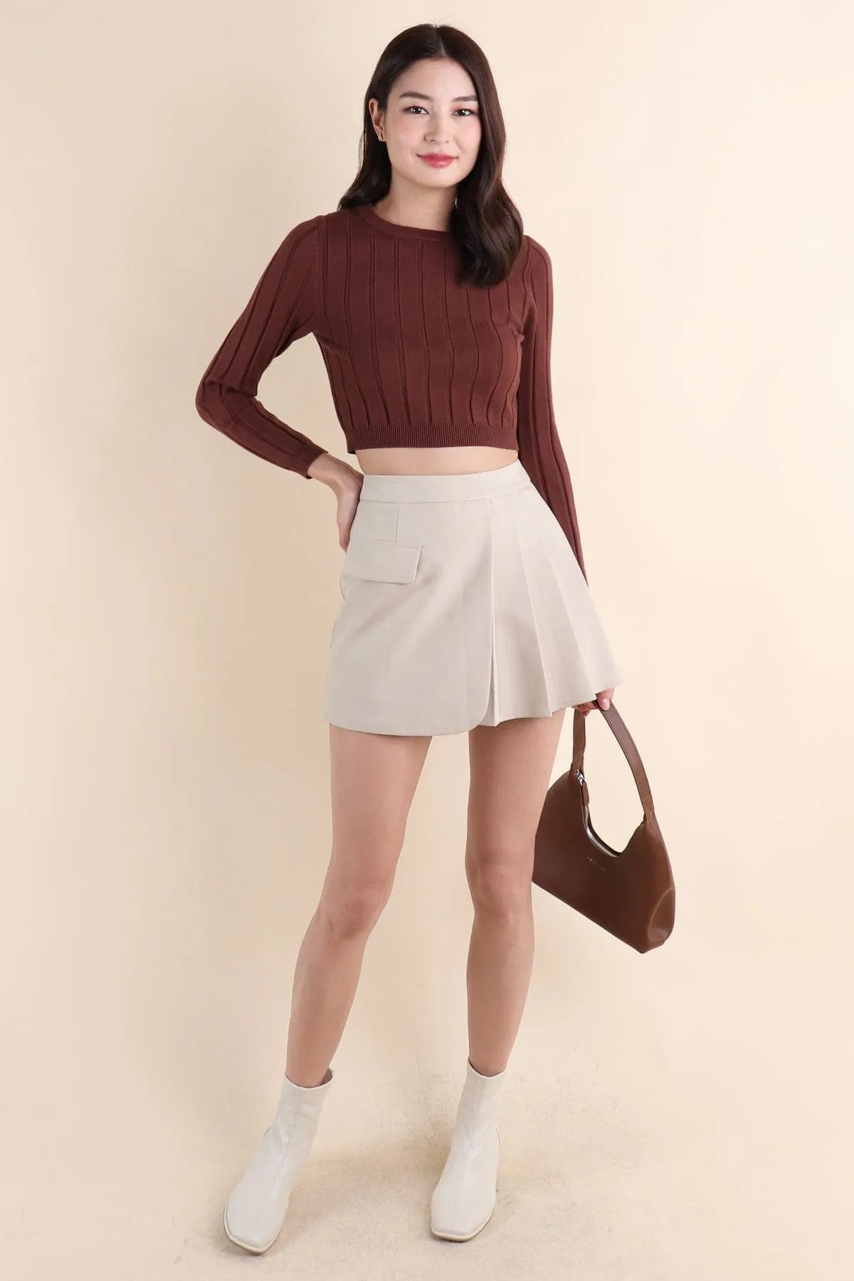 KERRI PLEATED SKIRT IN KHAKI