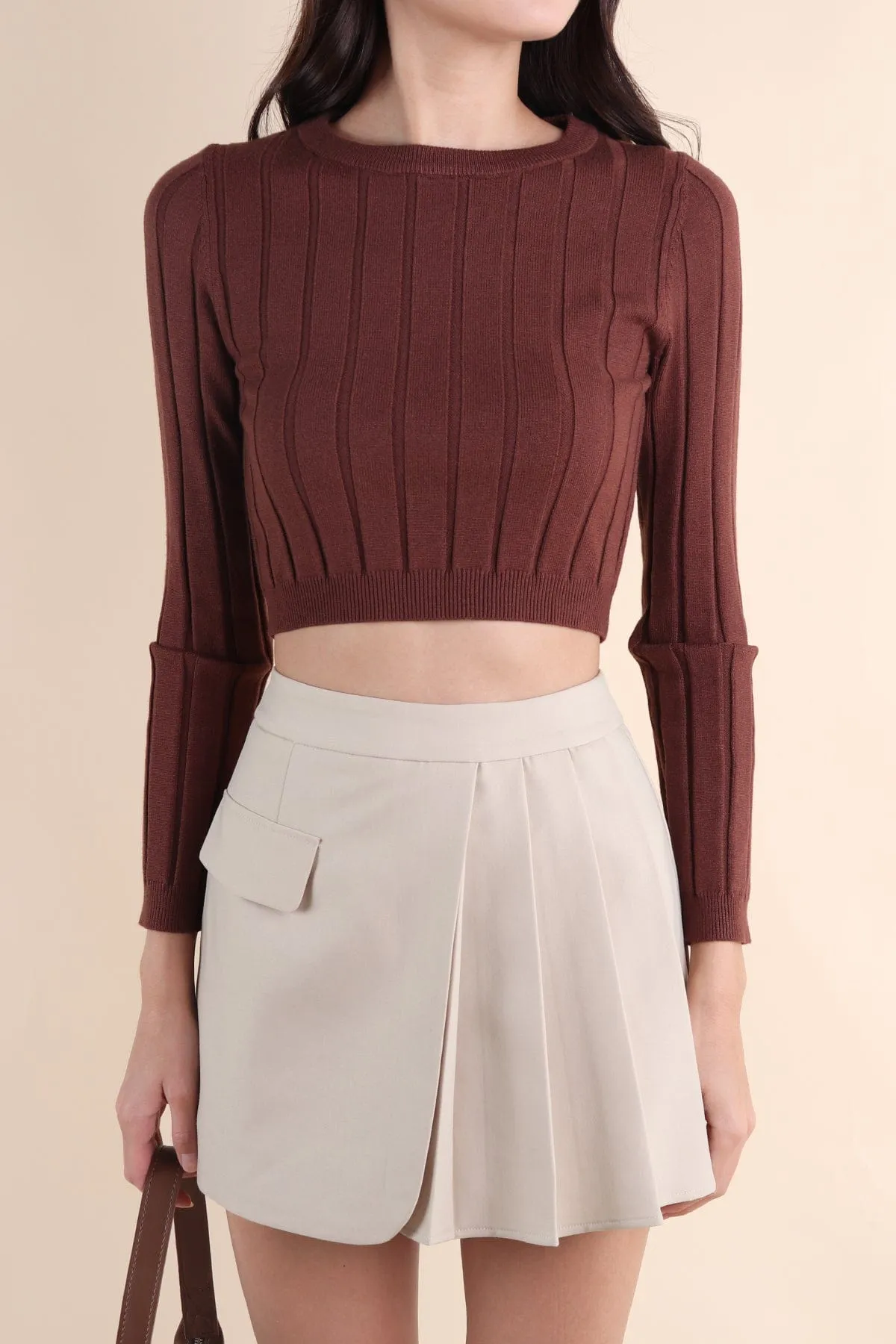 KERRI PLEATED SKIRT IN KHAKI