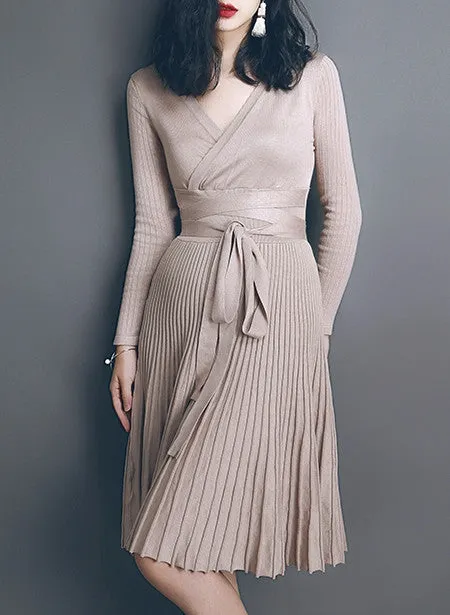 Knitted swirl dress (preorder/3 colours)