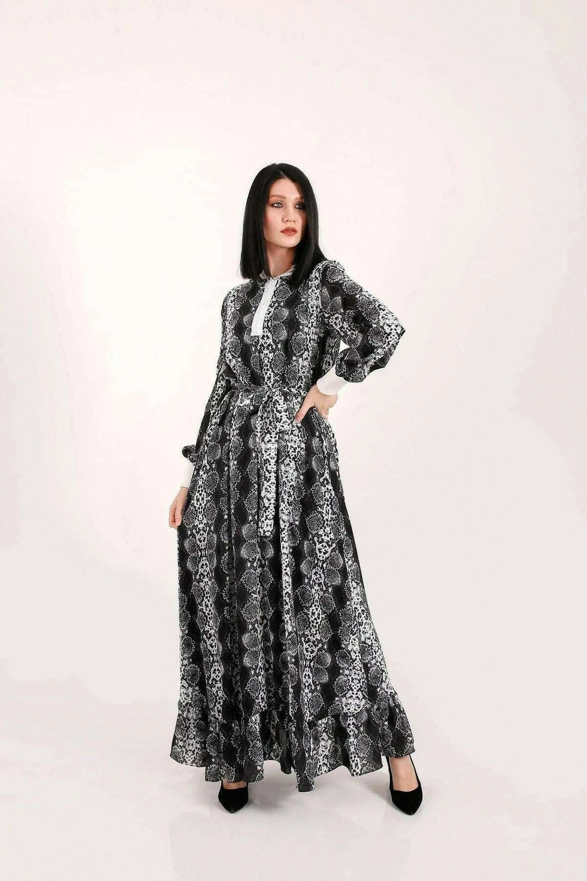 Liliana Long Maxi Dress with Long Sleeve and Elastic Cuffs