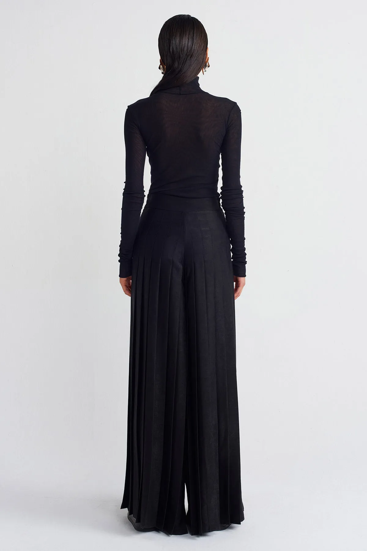 Nu Velvet-Look Pleated Pants Black