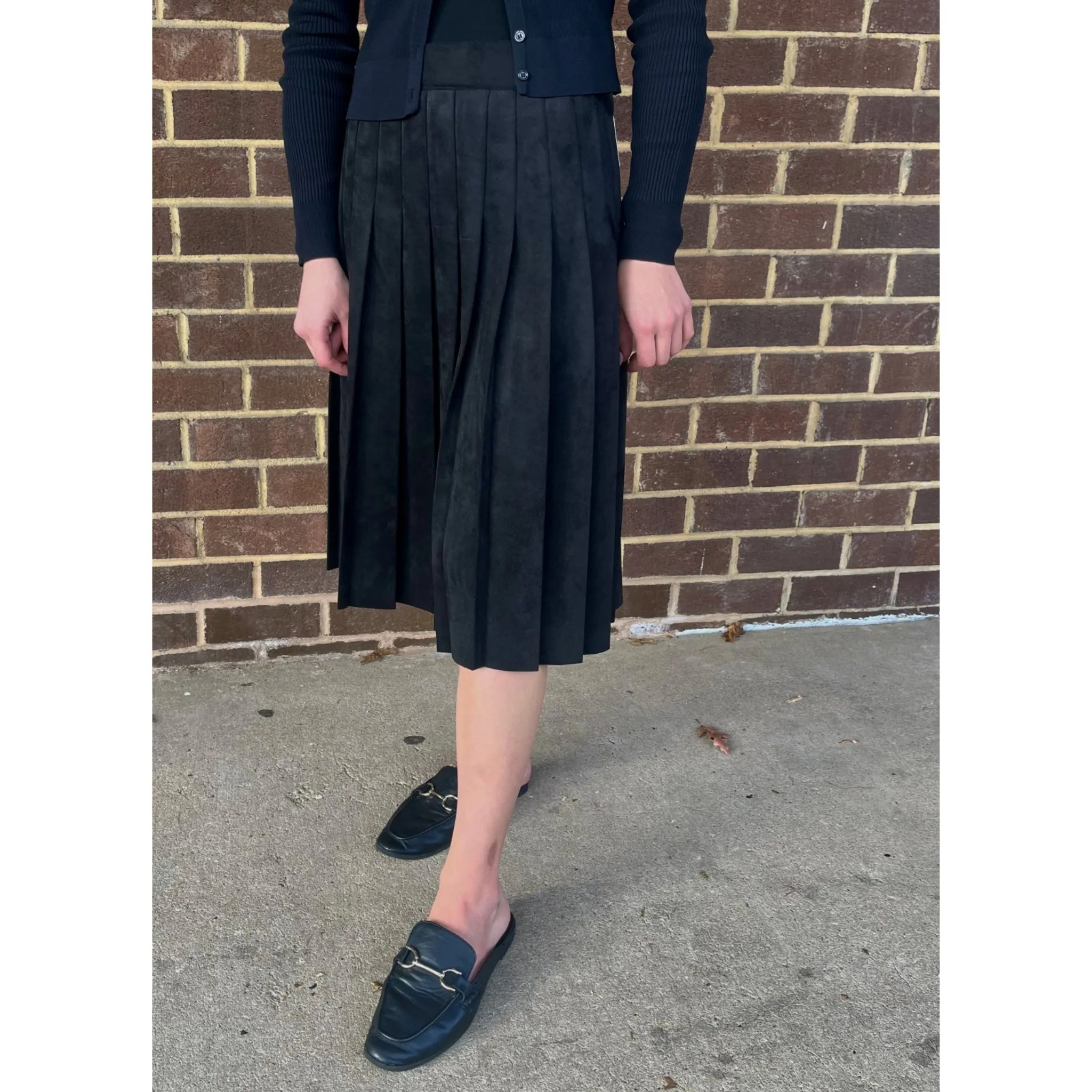 Suede Pleated Skirt 27"