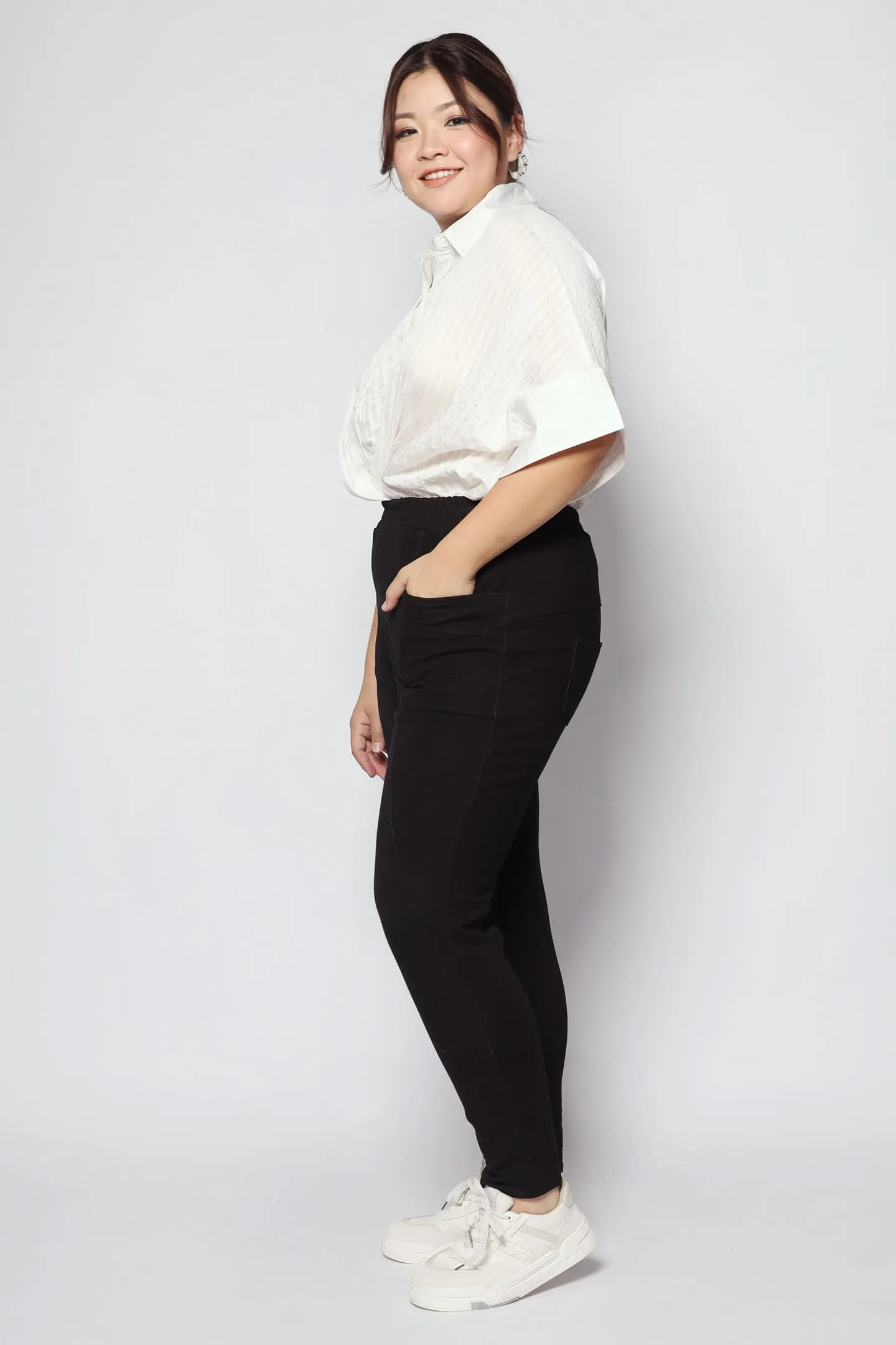 Tove Pants in Plain Black