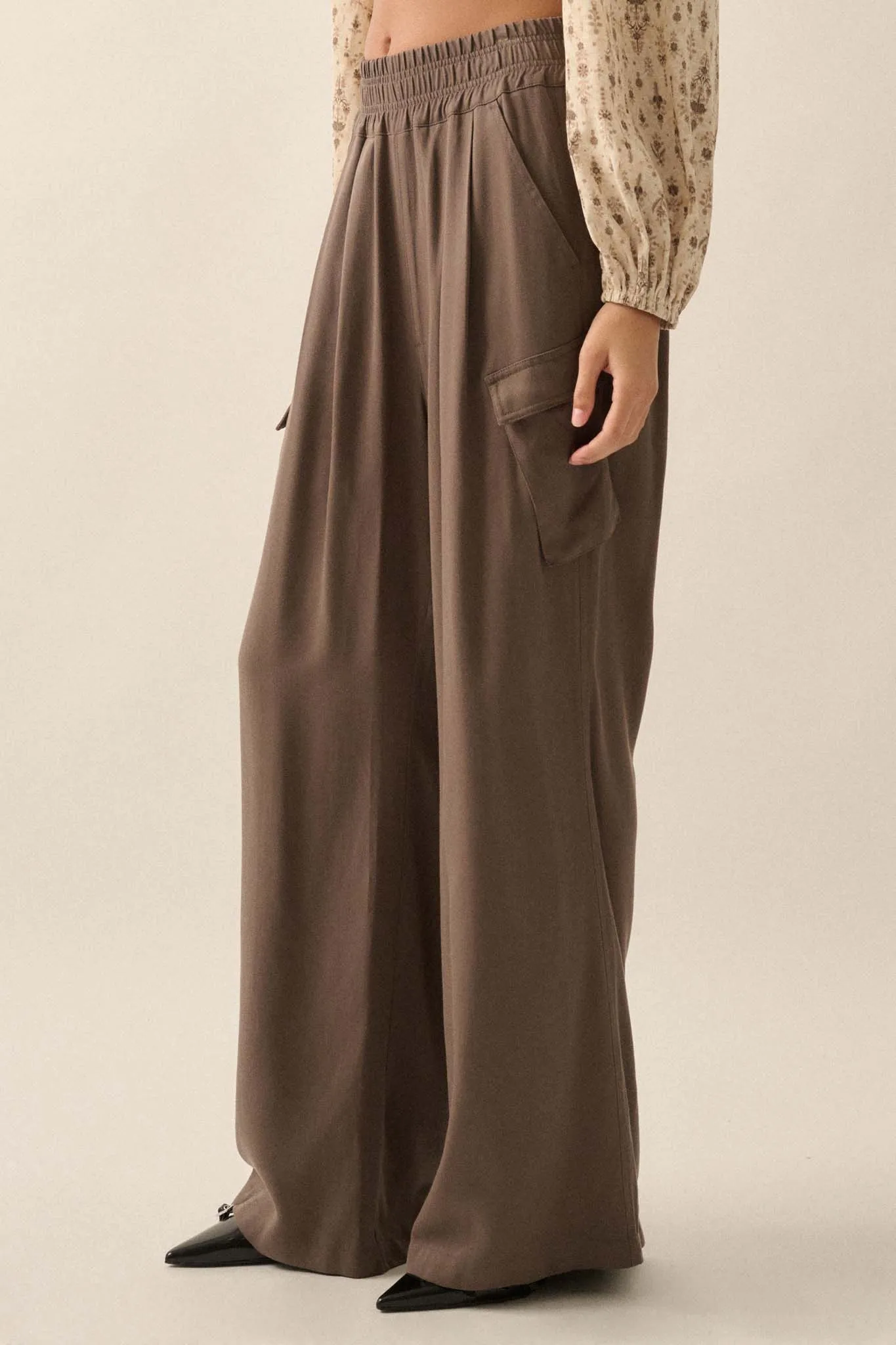 Walk the Talk Wide-Leg Twill Cargo Pants